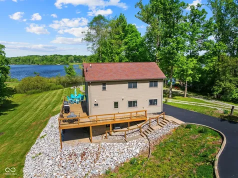 1068 S Turnbow Drive Rockville IN 47872