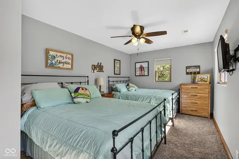 1068 S Turnbow Drive Rockville IN 47872