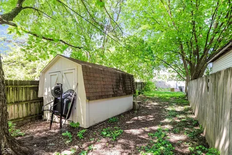 1202 Laurel Street Indianapolis IN 46203