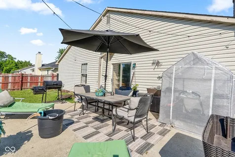 873 Queensgate Drive Greenwood IN 46143