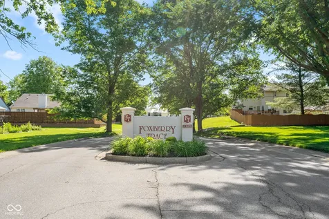 873 Queensgate Drive Greenwood IN 46143