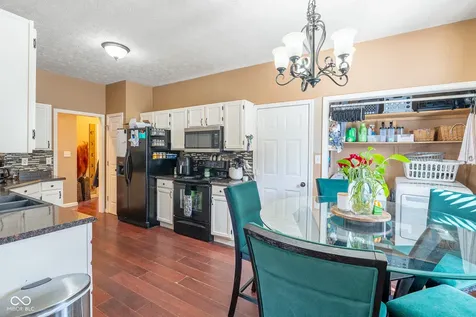 873 Queensgate Drive Greenwood IN 46143