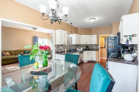 873 Queensgate Drive Greenwood IN 46143