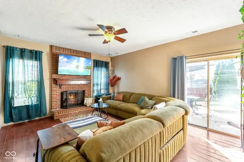 873 Queensgate Drive Greenwood IN 46143