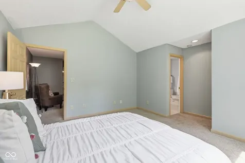 9139 N Park Avenue Indianapolis IN 46240