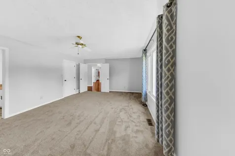 12559 Saksons Boulevard Fishers IN 46038