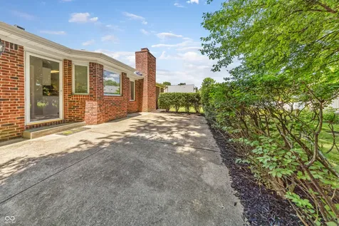 12559 Saksons Boulevard Fishers IN 46038