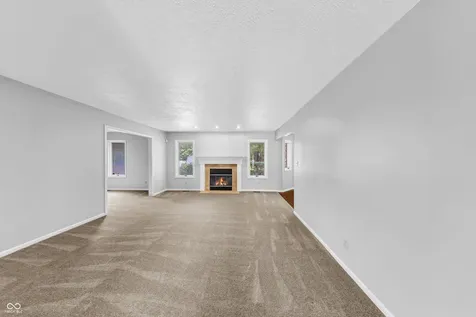 12559 Saksons Boulevard Fishers IN 46038