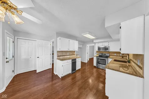 12559 Saksons Boulevard Fishers IN 46038
