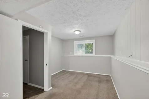 10322 Starview Drive Indianapolis IN 46229