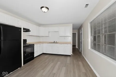 4066 Alsace Place Indianapolis IN 46226