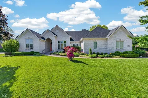 4685 Waters Edge Way Greenwood IN 46143