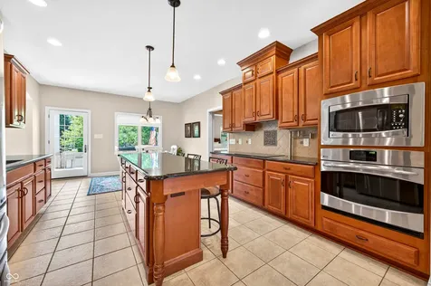 4685 Waters Edge Way Greenwood IN 46143