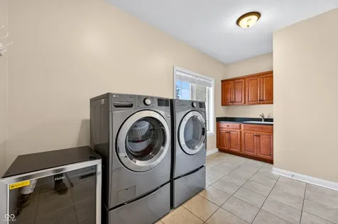 4685 Waters Edge Way Greenwood IN 46143