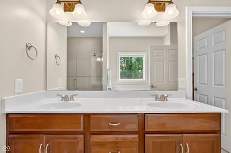 4685 Waters Edge Way Greenwood IN 46143