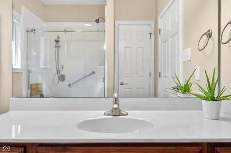 4685 Waters Edge Way Greenwood IN 46143