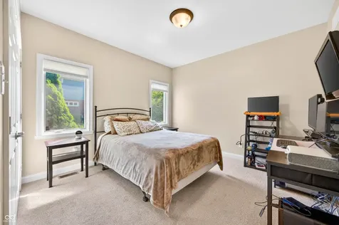 4685 Waters Edge Way Greenwood IN 46143