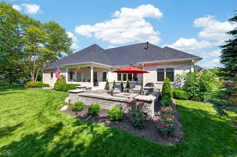 4685 Waters Edge Way Greenwood IN 46143