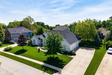 4685 Waters Edge Way Greenwood IN 46143