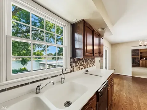 3810 Lakeside Drive Columbus IN 47203
