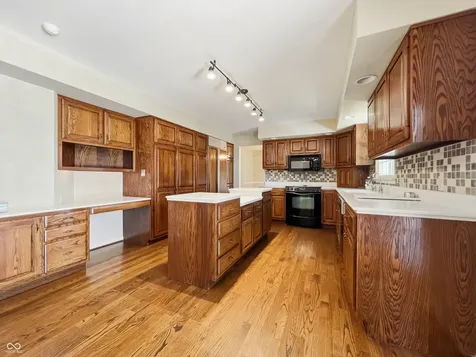3810 Lakeside Drive Columbus IN 47203