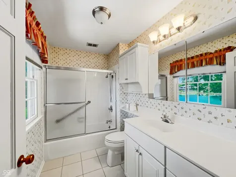 3810 Lakeside Drive Columbus IN 47203