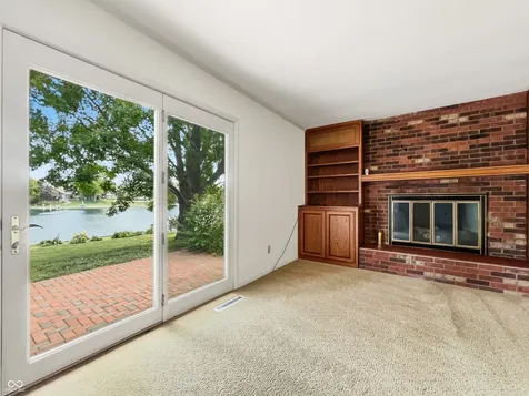 3810 Lakeside Drive Columbus IN 47203