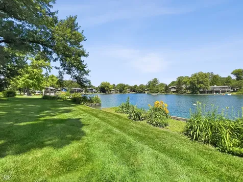 3810 Lakeside Drive Columbus IN 47203