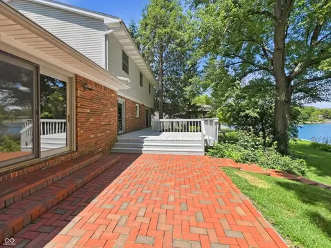 3810 Lakeside Drive Columbus IN 47203