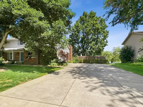 3810 Lakeside Drive Columbus IN 47203