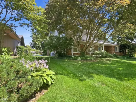 3810 Lakeside Drive Columbus IN 47203