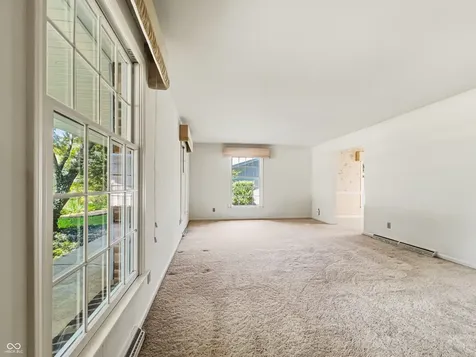 3810 Lakeside Drive Columbus IN 47203