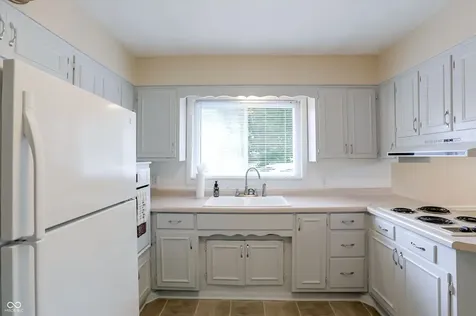 1225 E 105th Street Indianapolis IN 46280