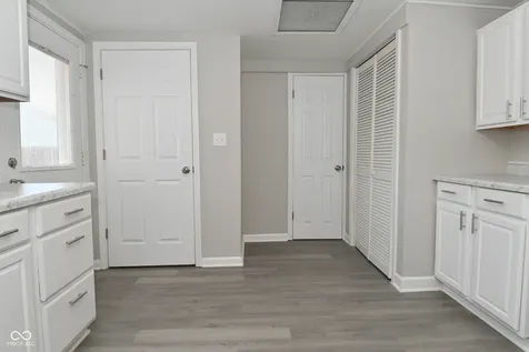 805 S 17th Street Elwood IN 46036