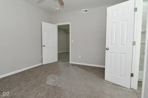 805 S 17th Street Elwood IN 46036