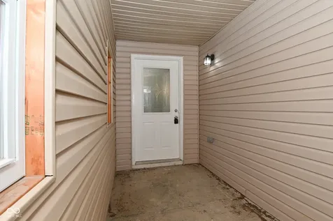 805 S 17th Street Elwood IN 46036