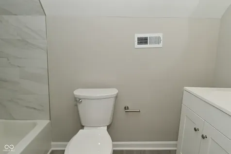 805 S 17th Street Elwood IN 46036