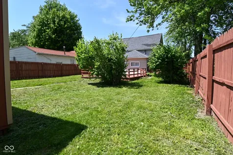 805 S 17th Street Elwood IN 46036