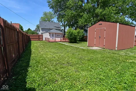 805 S 17th Street Elwood IN 46036