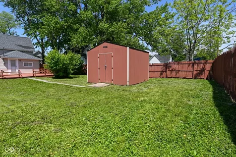 805 S 17th Street Elwood IN 46036
