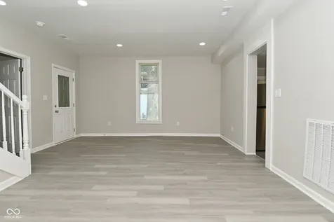 805 S 17th Street Elwood IN 46036