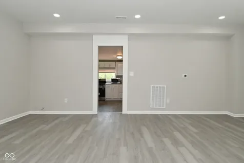805 S 17th Street Elwood IN 46036