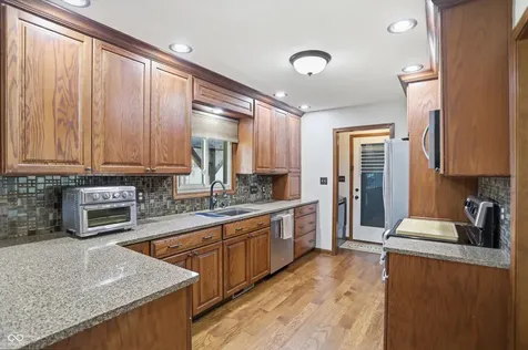 863 W Ashbourne Lane Greenwood IN 46142
