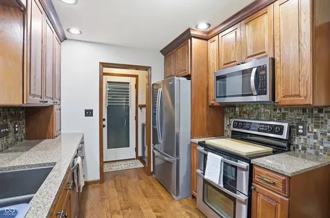 863 W Ashbourne Lane Greenwood IN 46142