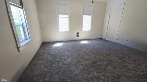 10 S 2nd Street Kingman IN 47952