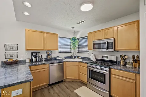 7622 Sergi Canyon Drive Indianapolis IN 46217