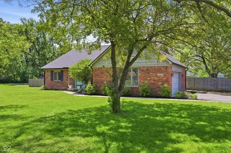 6825 E Us Highway 136 Brownsburg IN 46112