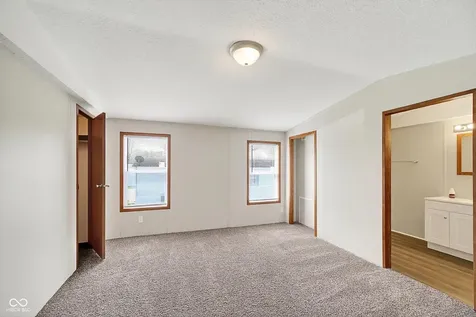 143 Echo Lake E Drive Mooresville IN 46158