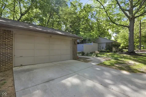 51 Osage Court Columbus IN 47201