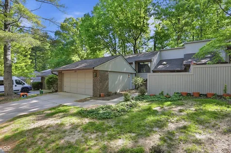 51 Osage Court Columbus IN 47201